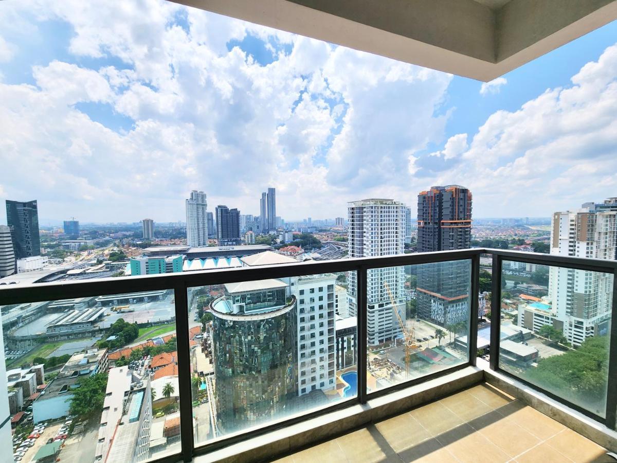 R&F Princess Cove Ciq Premium Sea & City View Suites By Neo Johor Bahru Exterior photo