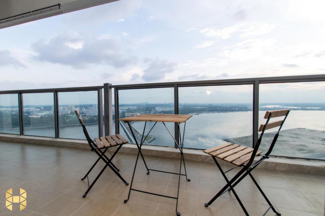 R&F Princess Cove Ciq Premium Sea & City View Suites By Neo Johor Bahru Exterior photo